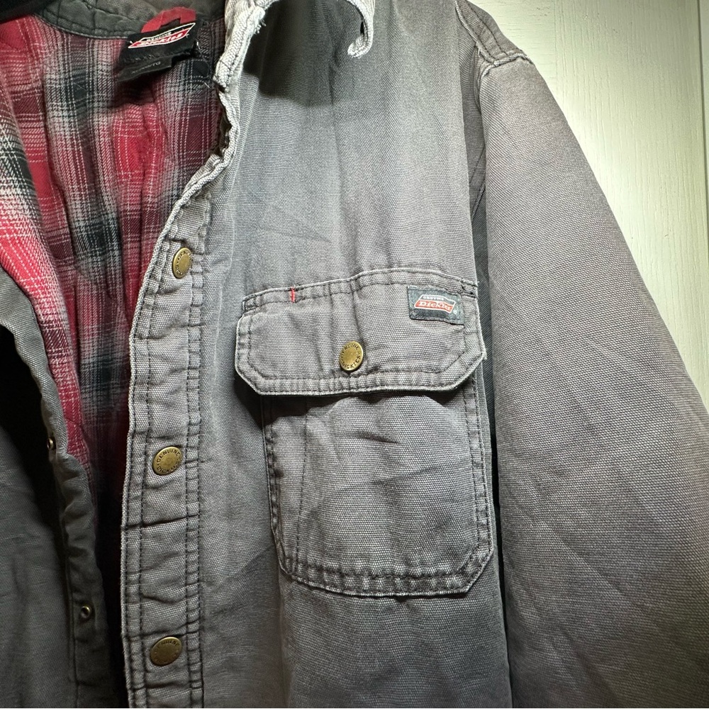 Dickies Charcoal Truckers Jacket with Plaid Red Flannel Lining Size XL - Picture 3 of 6